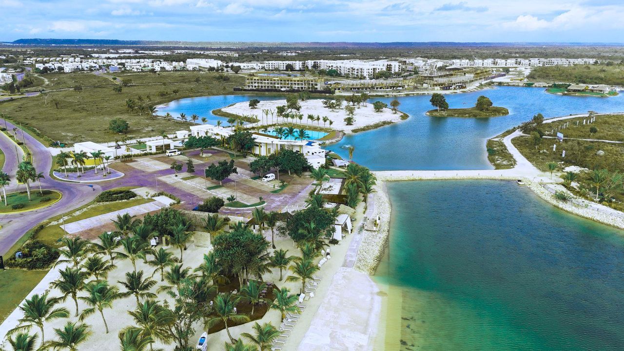 Luxury Villas for Sale in Vista Cana – 3- & 4-Bedroom Homes with Premium Amenities