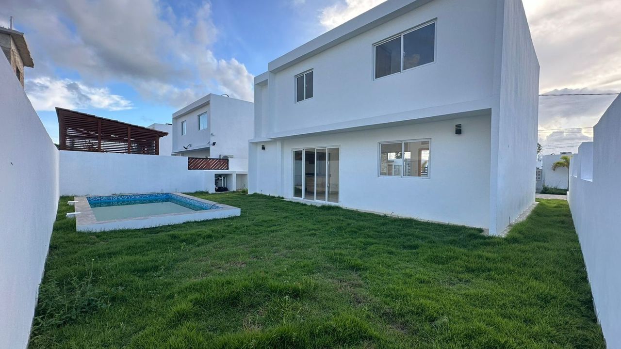 House for sale with 3 bedrooms with pool just 5 minutes from Downtown Punta Cana photo 4