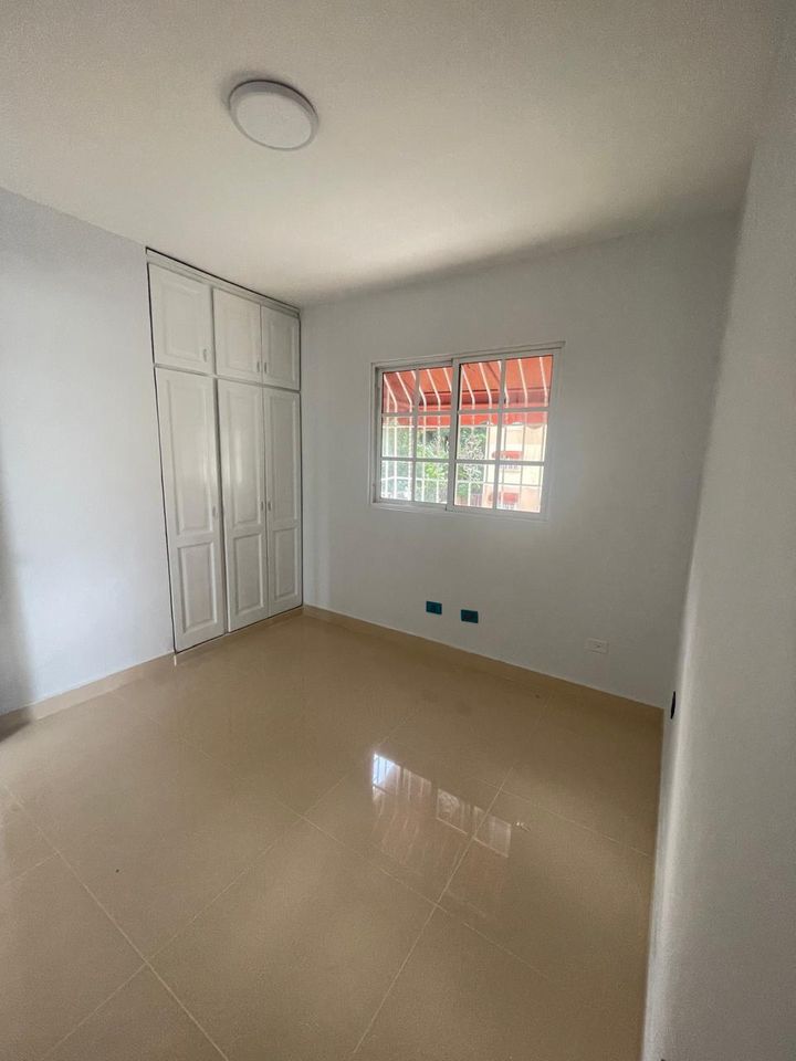 Apartamento de 3 habitaciones en venta en Prolongacion 27 de Febrero Santo Domingo photo 3