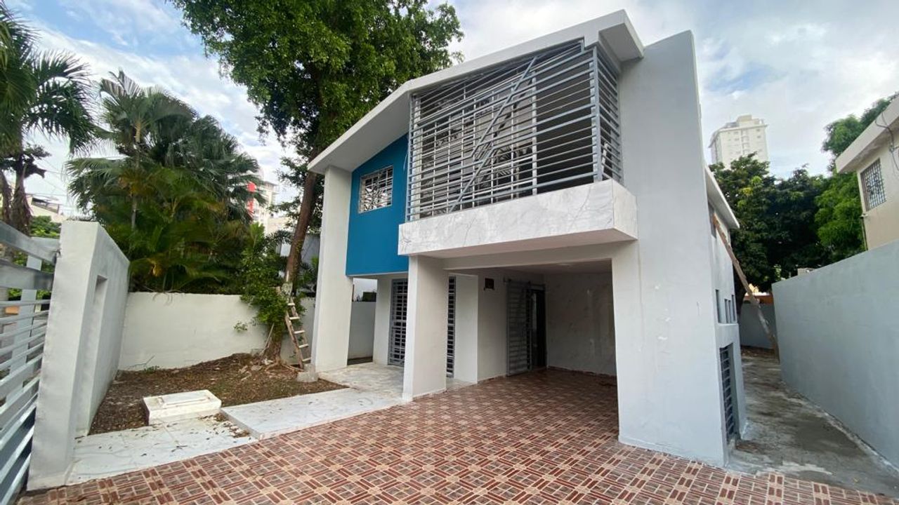 Casas en Venta Los Cacicazgos, Santo Domingo D.N.